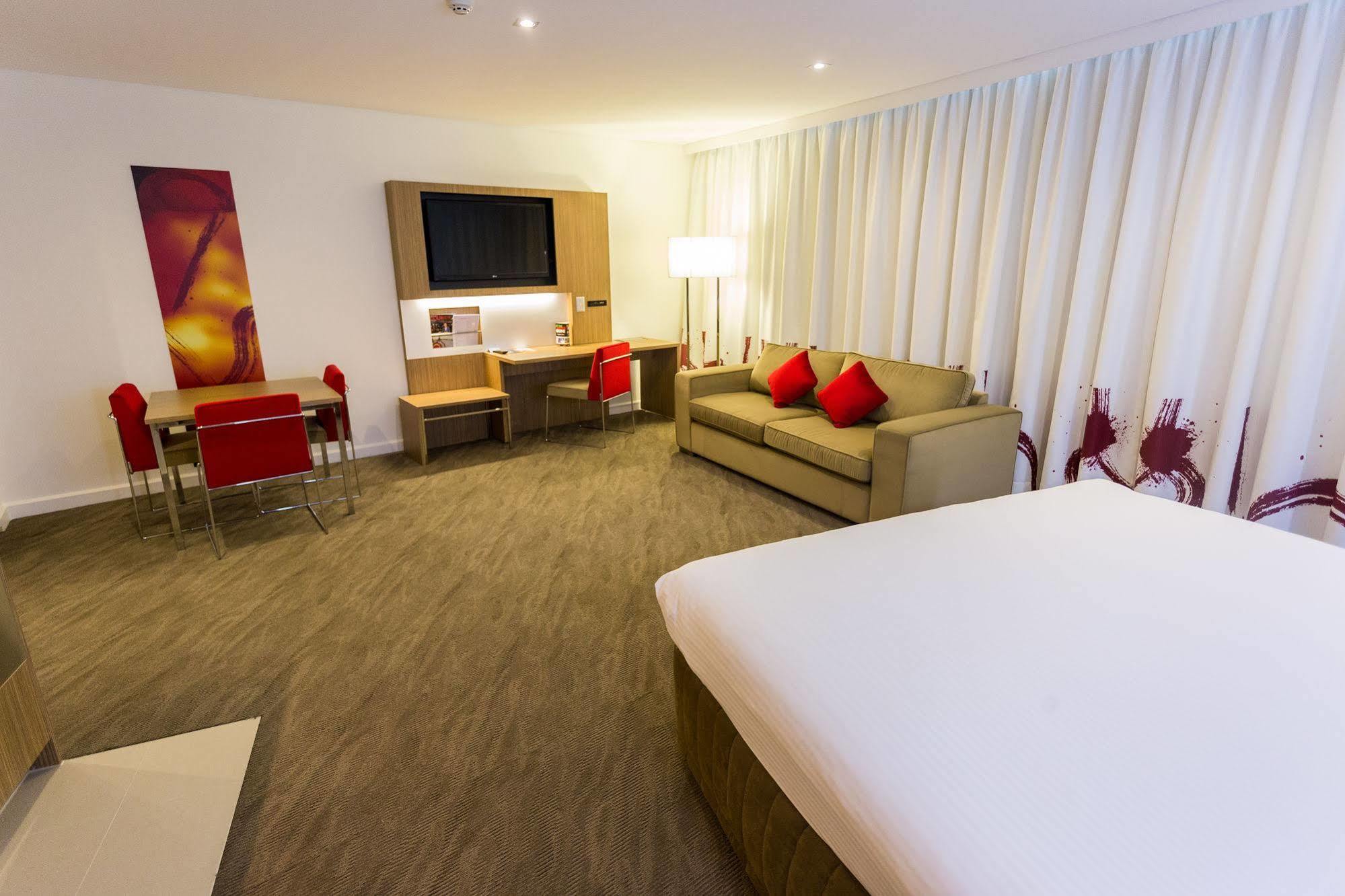 רוטי היל Novotel Sydney West Hq מראה חיצוני תמונה
