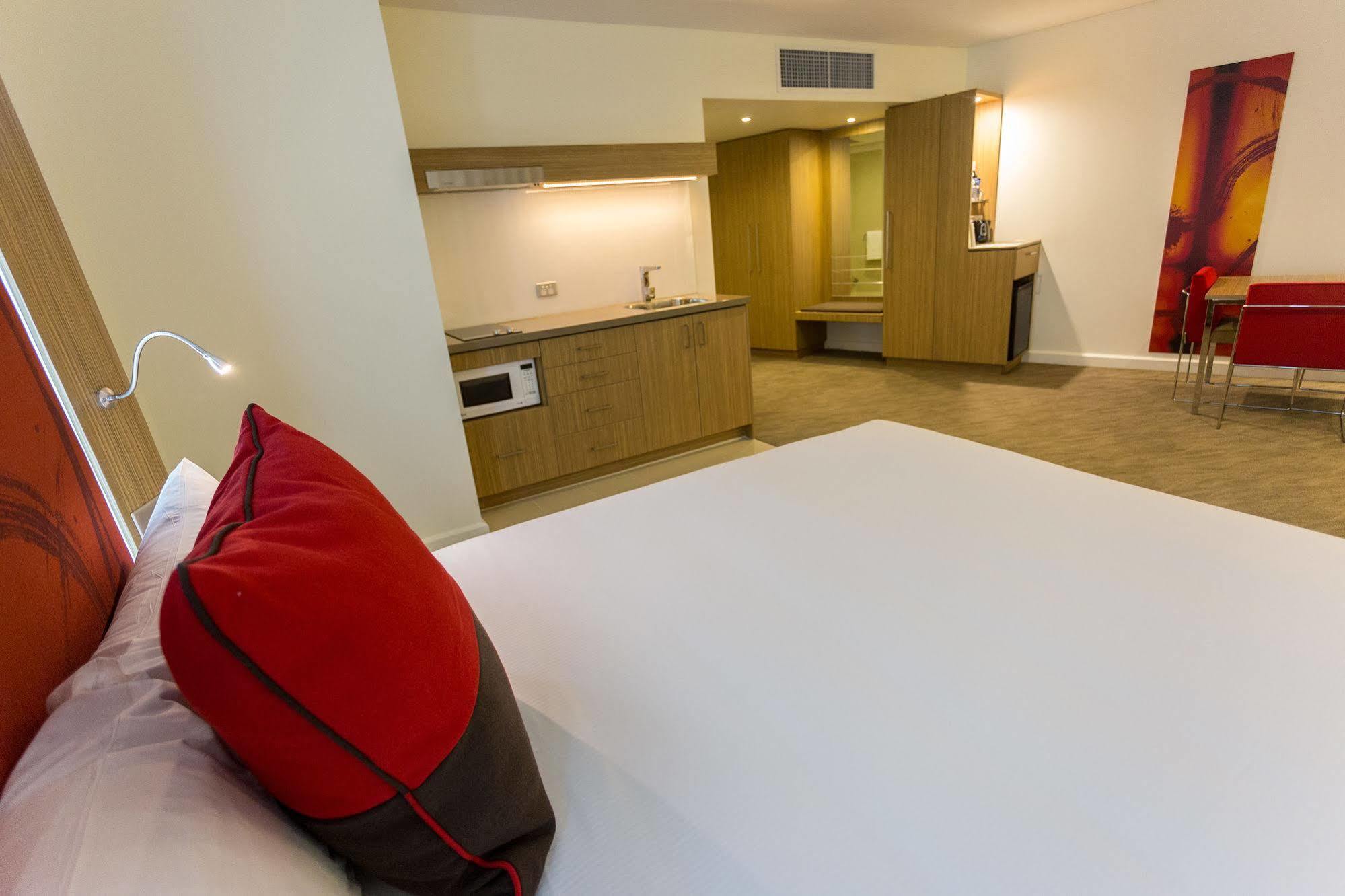 רוטי היל Novotel Sydney West Hq מראה חיצוני תמונה